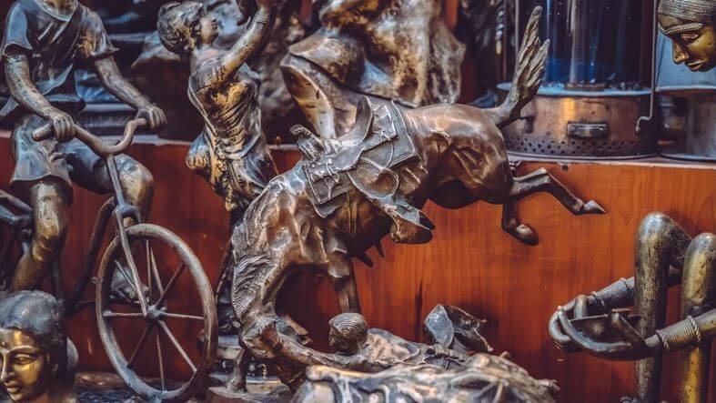 Antiques & Estate buyers and liquidators Palm Beach Gardens. Updated 2025